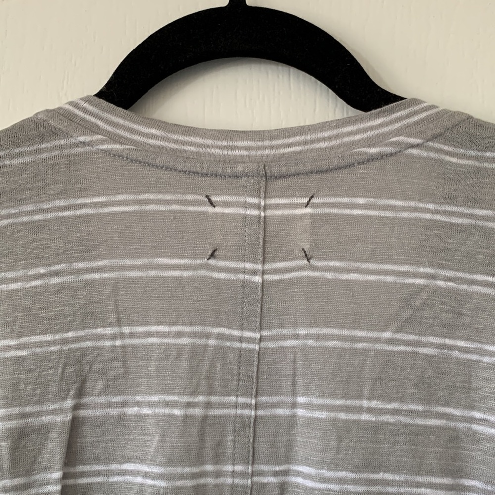NWT LOU & GREY White And Gray Stripes 100% Linen V-neck Short Sleeves Top Size M - Picture 11 of 15
